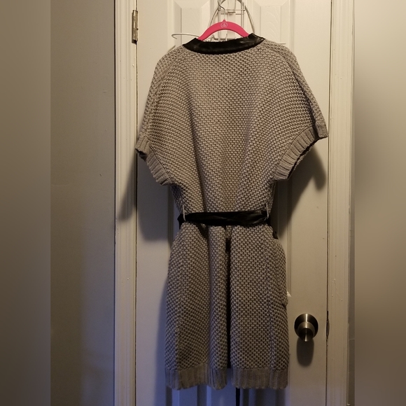 Bebe sweater with belt - Picture 2 of 9